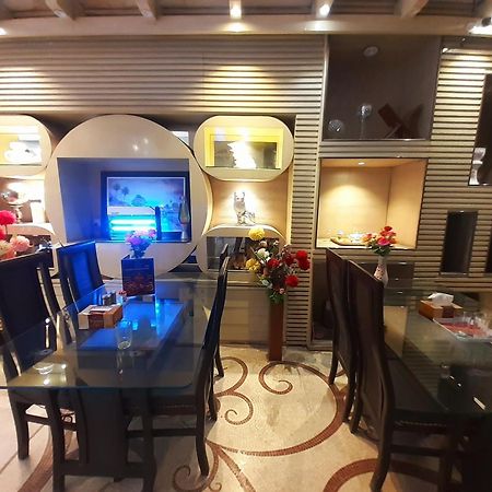 Gulberg Continental Hotel Lahore Exterior photo