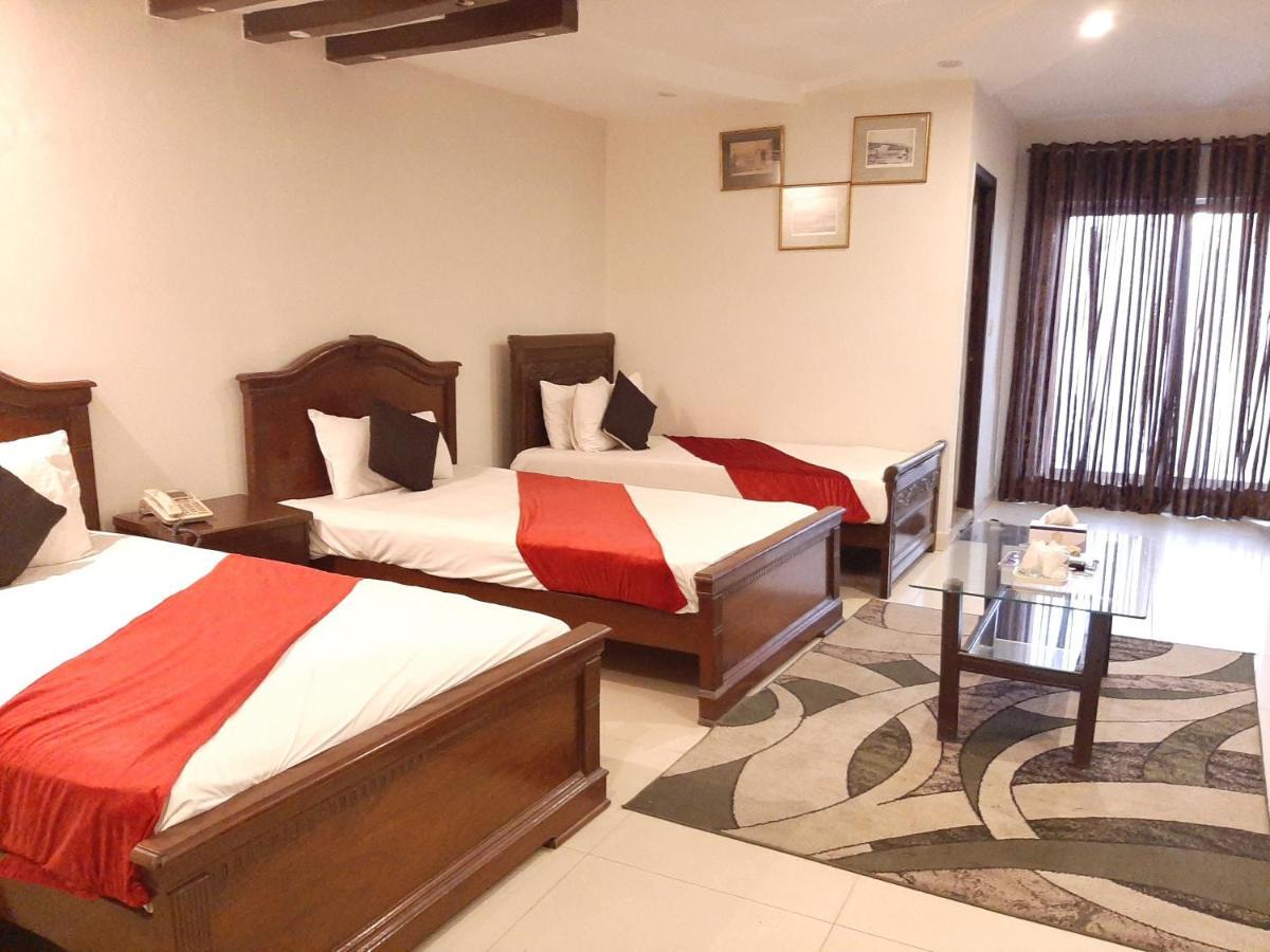 Gulberg Continental Hotel Lahore Exterior photo