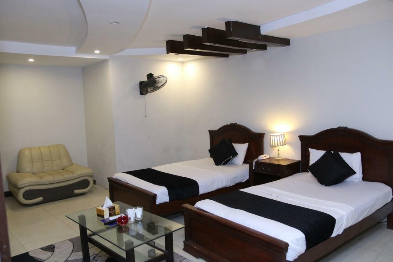 Gulberg Continental Hotel Lahore Exterior photo